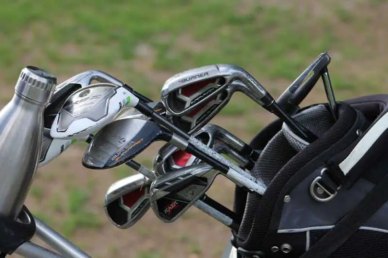 difference between tour and regular golf clubs
